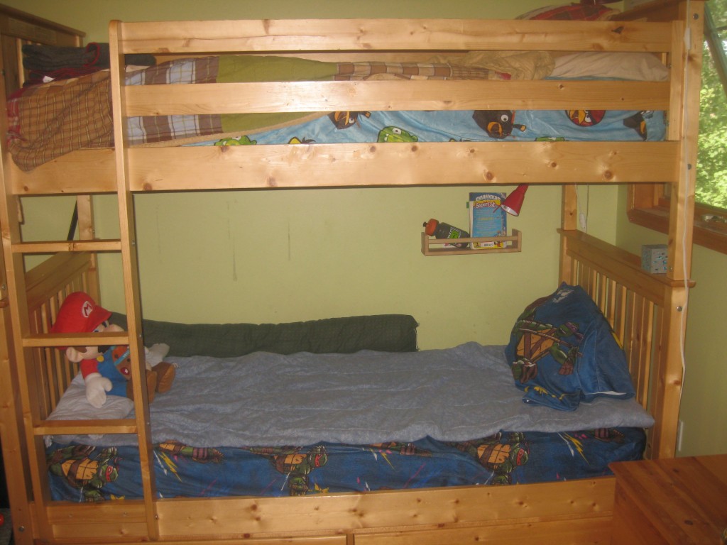 Happy beds!  My son reported the next day that he slept better in his Konmari room.