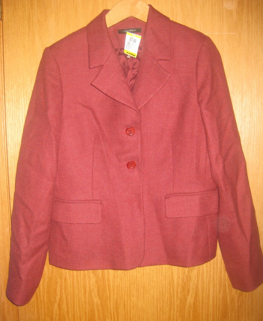Louben wool blazer in perfect condition for $4.  The colour is so pretty and I just have to accept that I love blazers and blazers love me. 