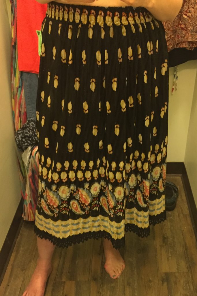 Another vintage midi skirt with pockets, sighhhh, I loved it but left it behind!