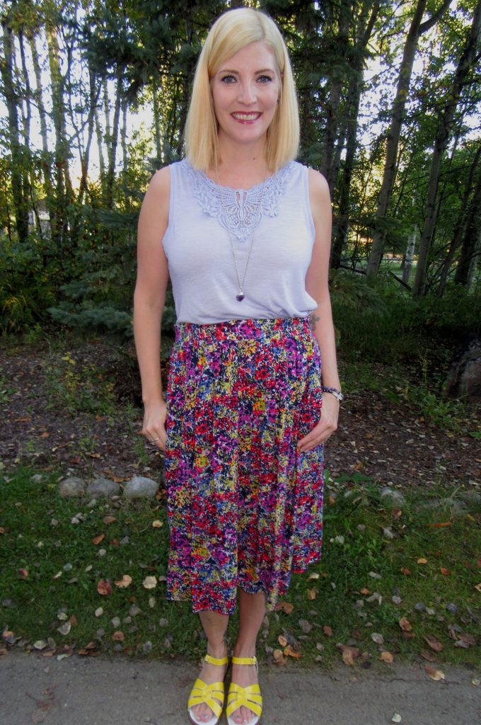Ahhhhh! That's better! This vintage floral midi skirt also has pockets and sparks joy!
