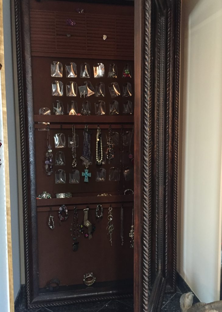 Speaking of shining, let's talk about Jaime's accessory collection. I may have met my match!