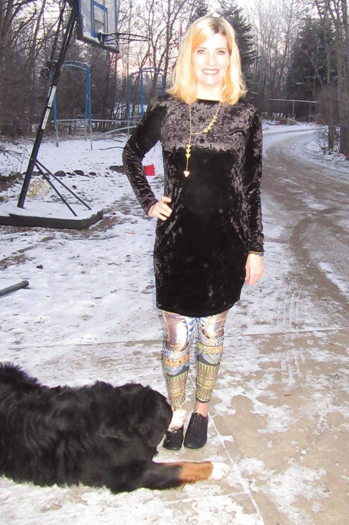 But aside from my dog, who clearly loves the dress, several people complimented me and not because they were afraid I would throw them into a cauldron. I didn't love it with the leggings but I want to give it one more go with plain ol' tights before I ... throw it into the cauldron.